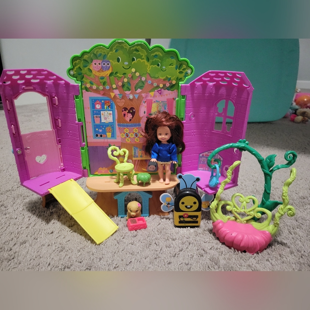 Barbie Chelsea Doll And Treehouse